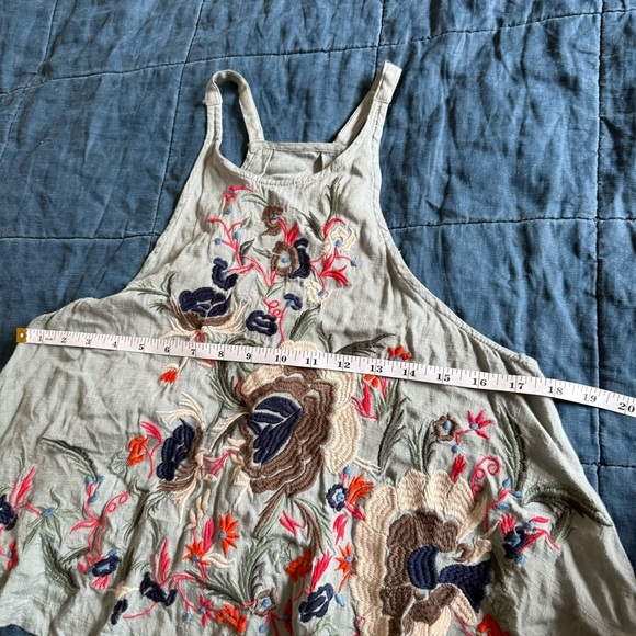 Urban Outfitters Kimchi Blue Embroidered Tank Top Size Small - Picture 6 of 9